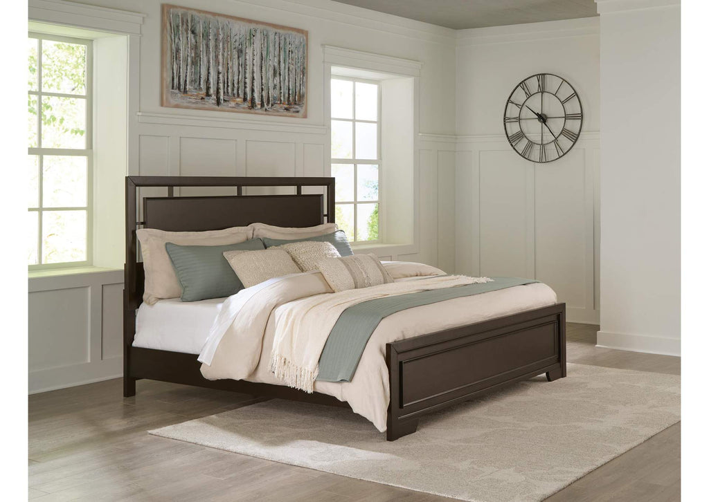 Covetown King Panel Bed with Mirrored Dresser and Nightstand