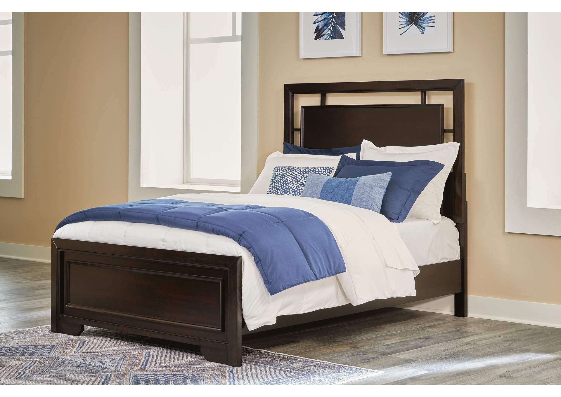 Covetown Full Panel Bed with Mirrored Dresser