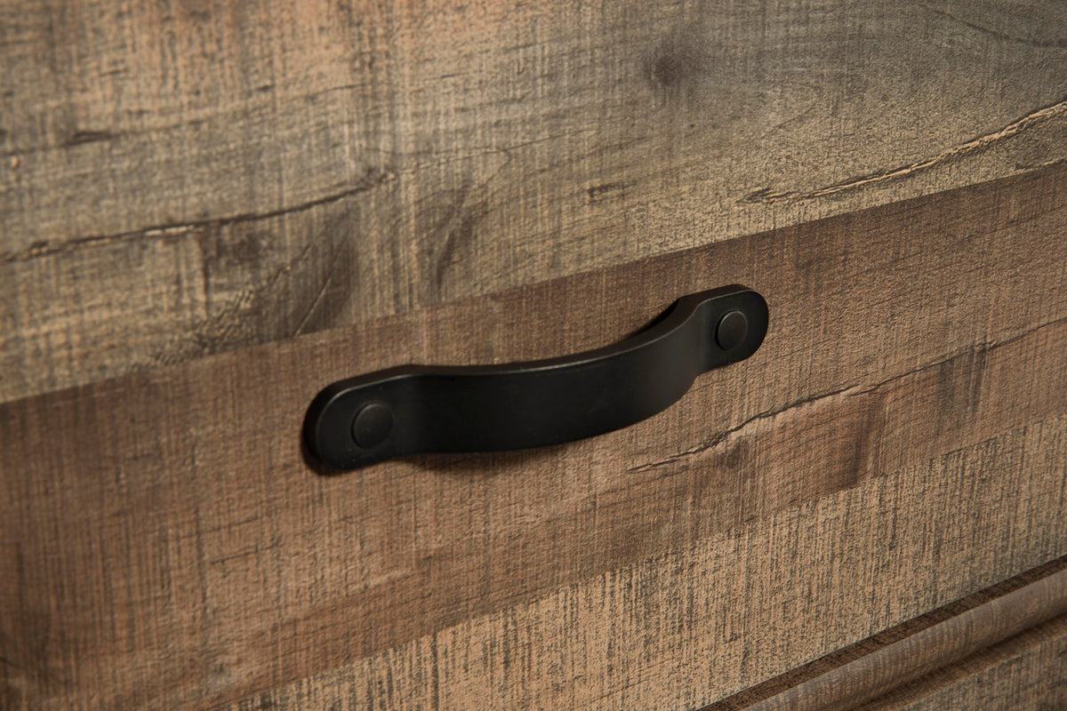 Trinell Chest of Drawers in Brown, detail view