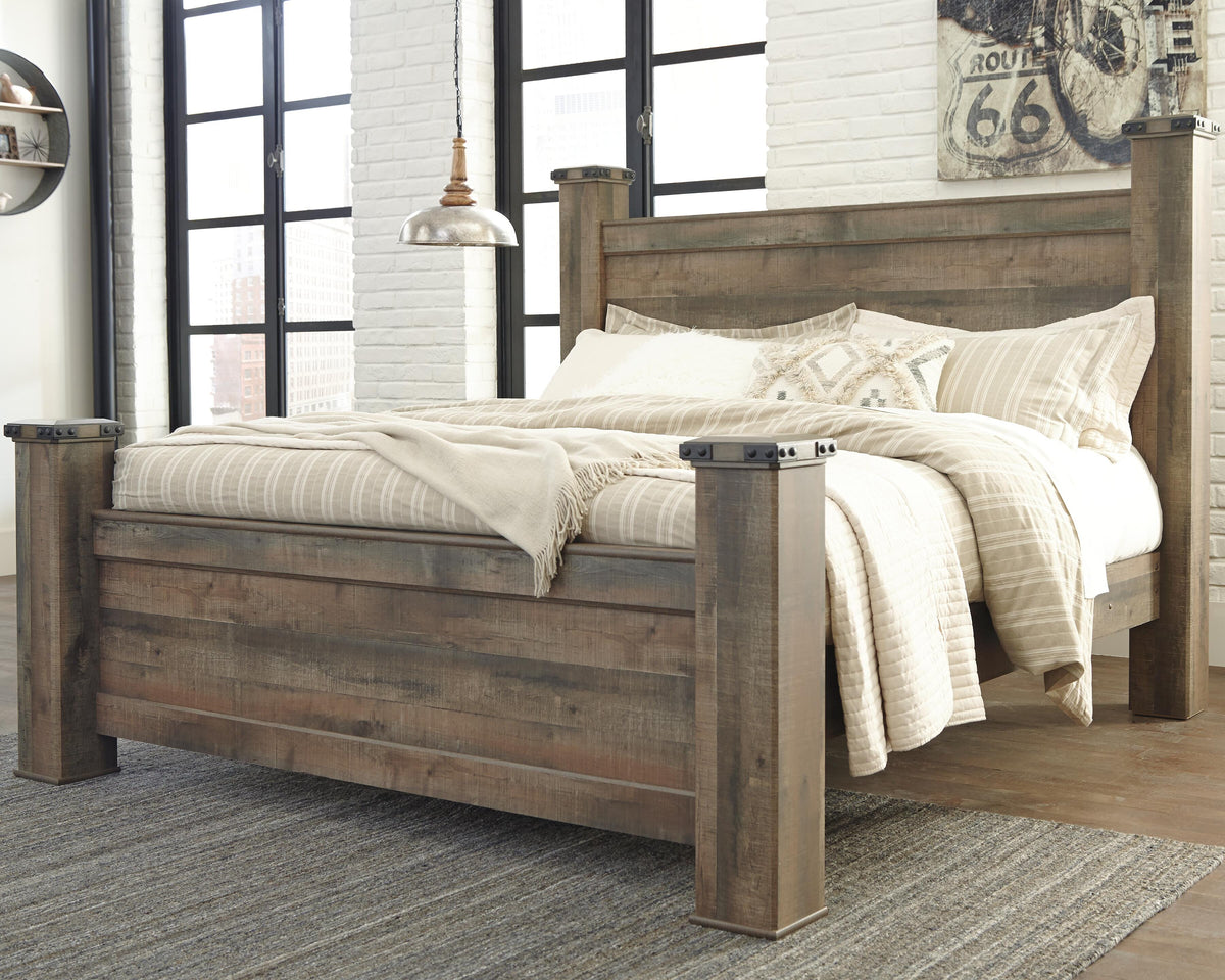 Trinell King Poster Bed - image 2