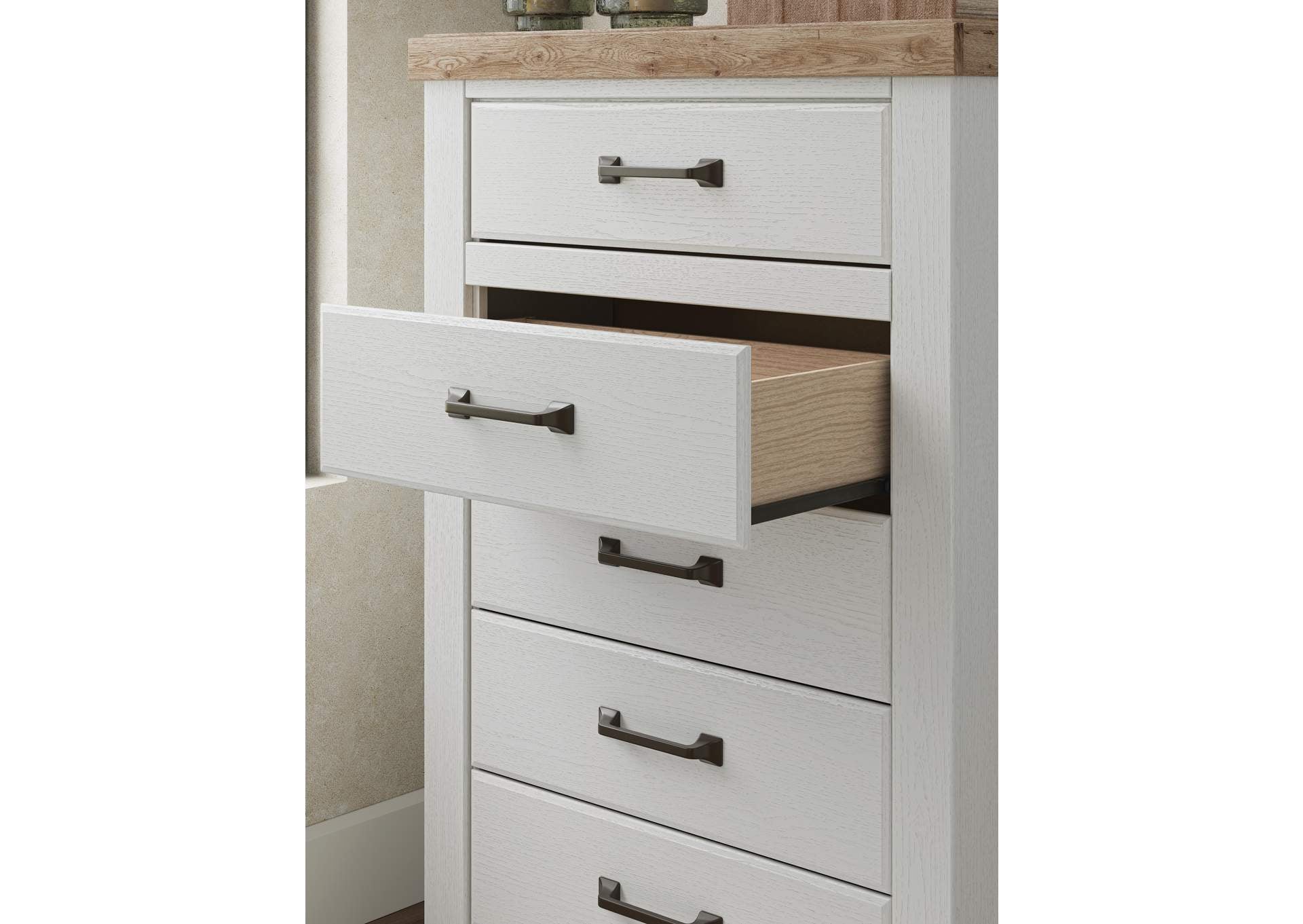 Savonport Queen Panel Bed, Dresser, Mirror, Chest and Nightstand detail