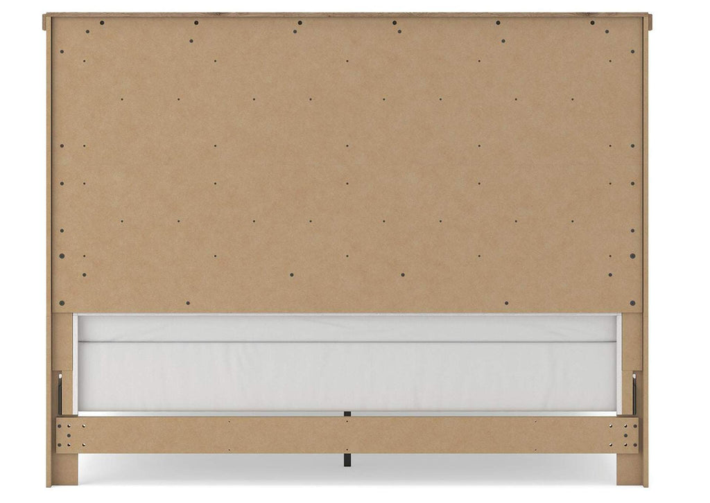 Savonport King Panel Bed, Chest and Nightstand