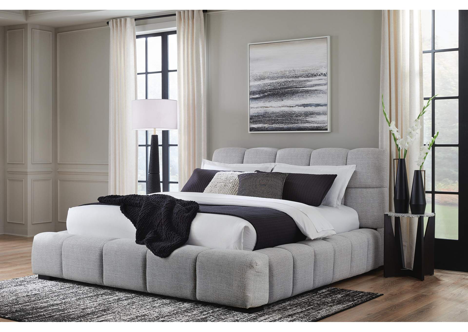 Grendusk Queen Upholstered Bed
