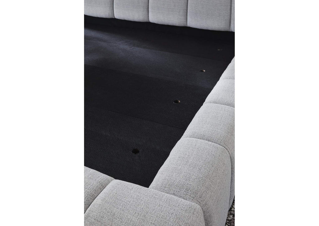Grendusk King Upholstered Bed detail