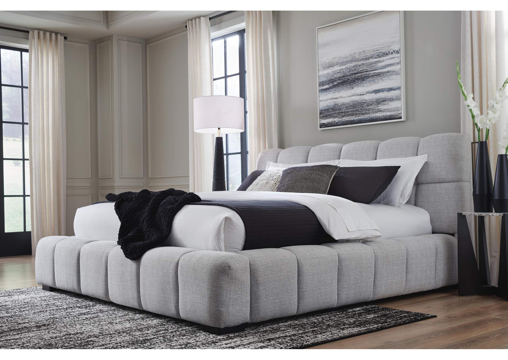 Grendusk Queen Upholstered Bed