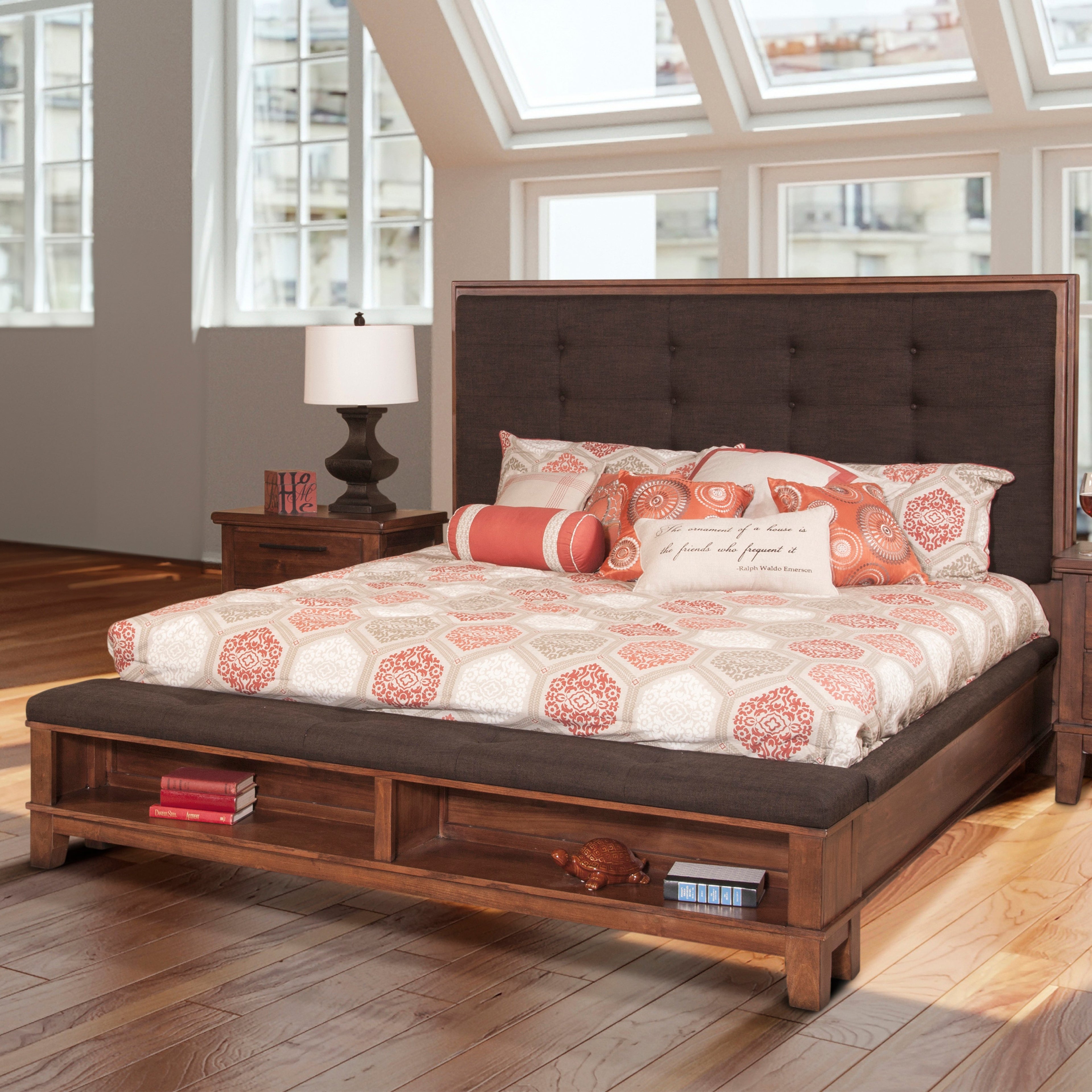 Cagney Queen Bed - Chestnut