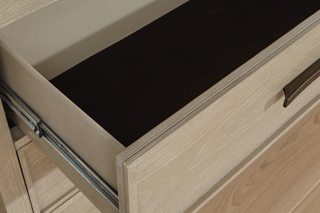 Calmoro Dresser in Gray, detail view