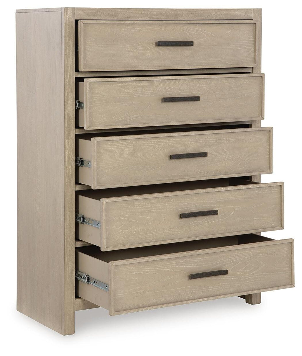 Calmoro Chest of Drawers in Gray, open view