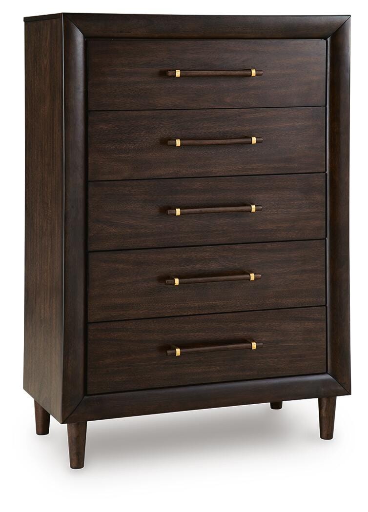 Dantenton Chest of Drawers in Merlot, closed view