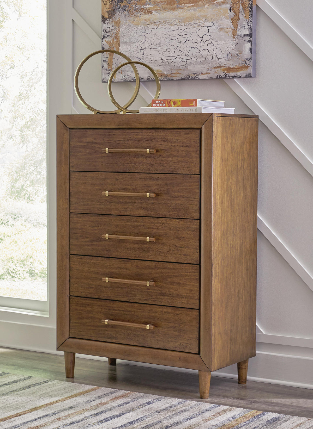 Lyncott Chest of Drawers in Brown, alternate view 3