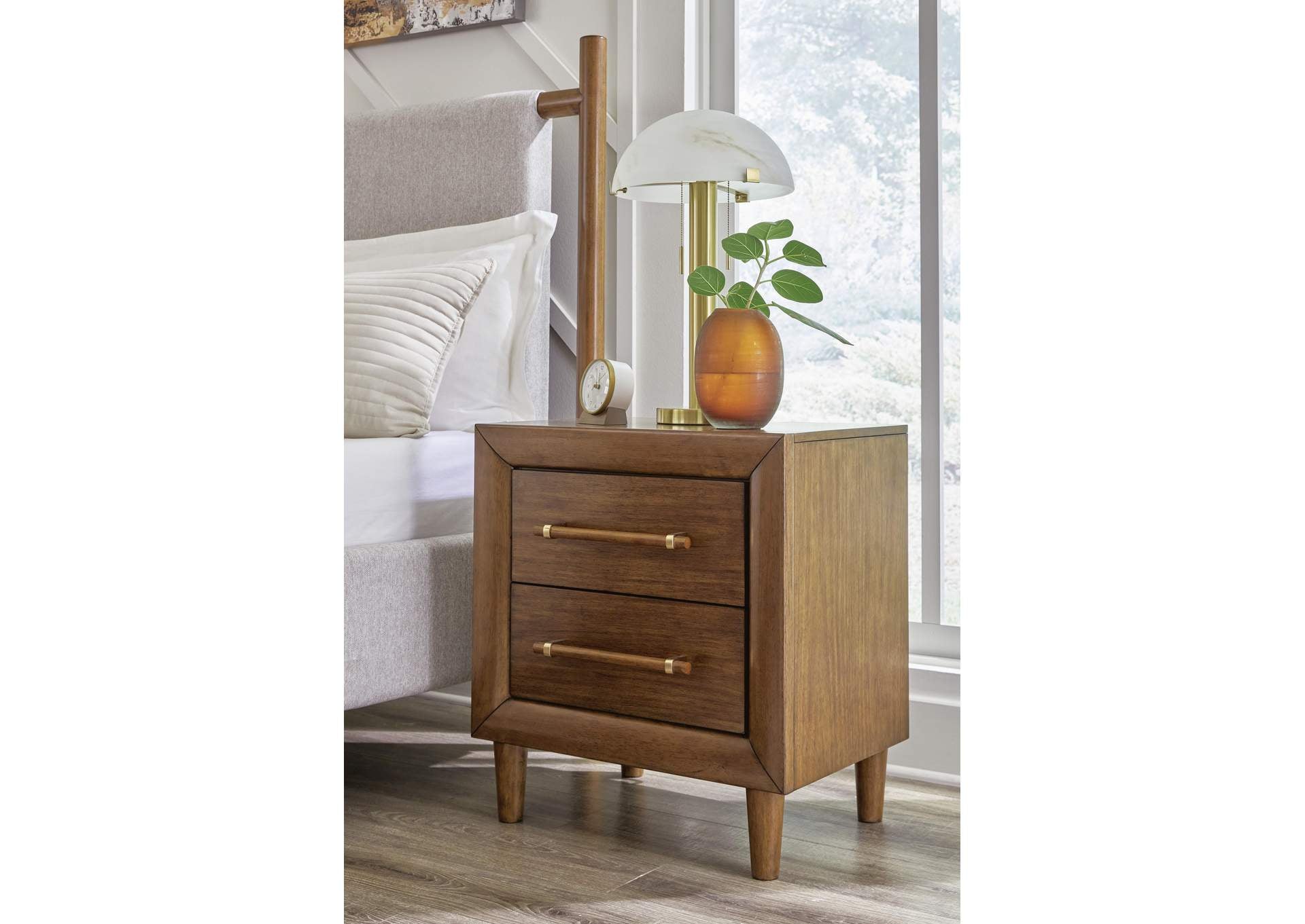 Lyncott King Upholstered Bed and 2 Nightstands
