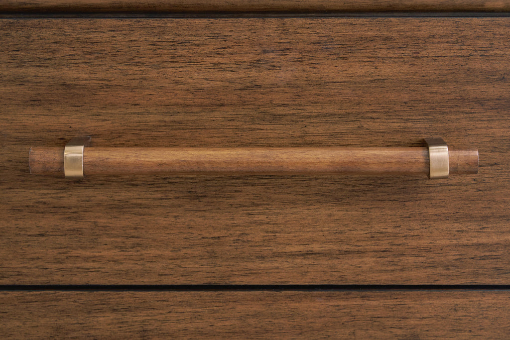Lyncott Nightstand in Brown, detail view
