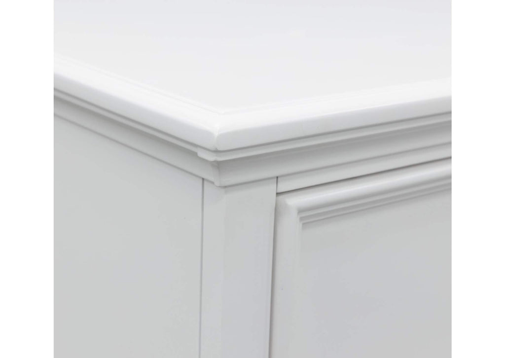 Fortman Queen Panel Bed with Mirrored Dresser and Chest detail