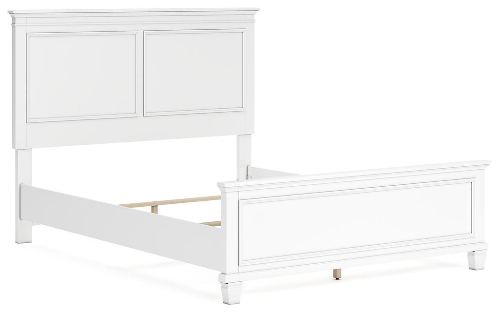 Fortman Queen Panel Bed in White, angle view