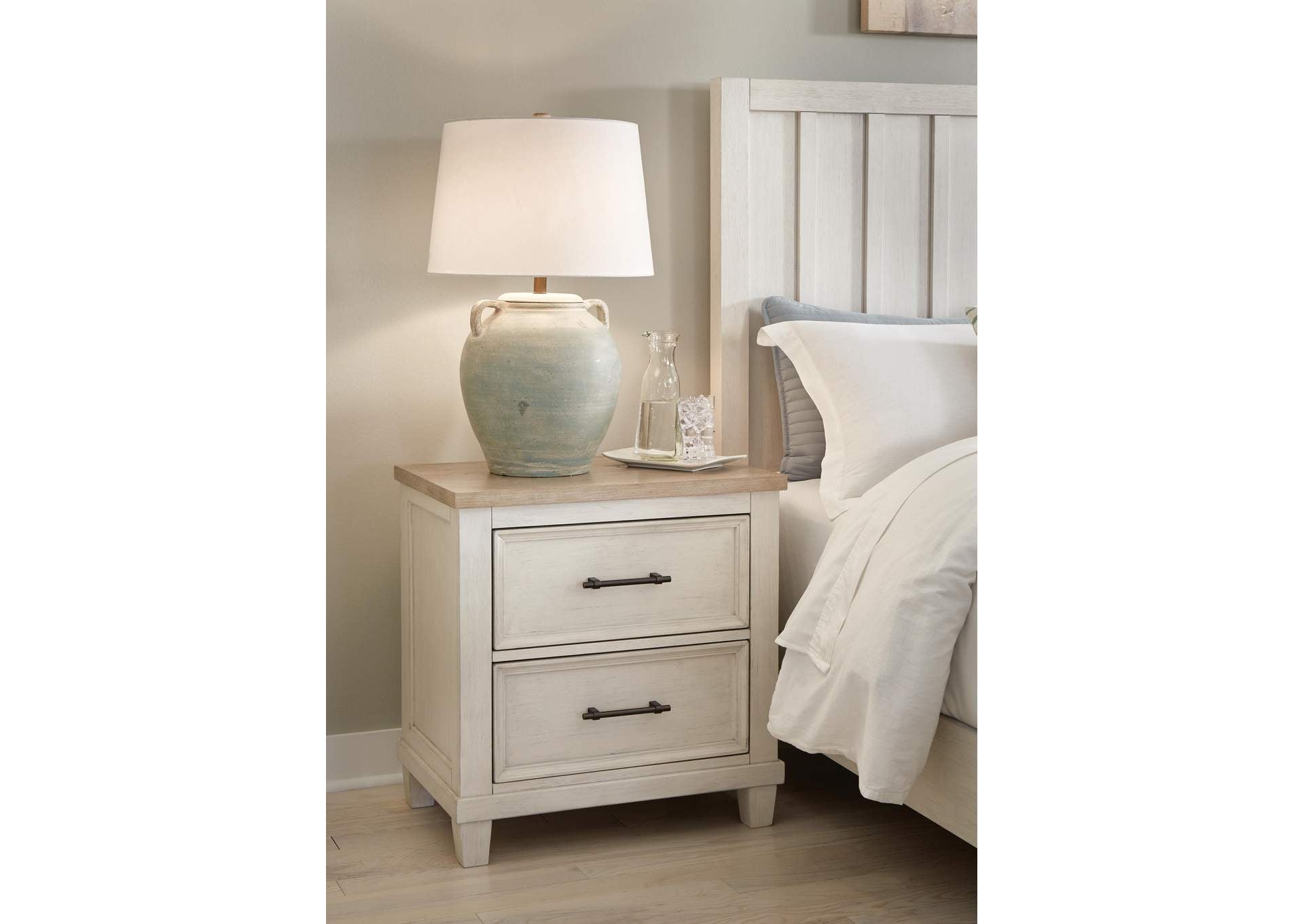 Shaybrock California King Panel Bed, Dresser, Mirror, Chest and 2 Nightstands