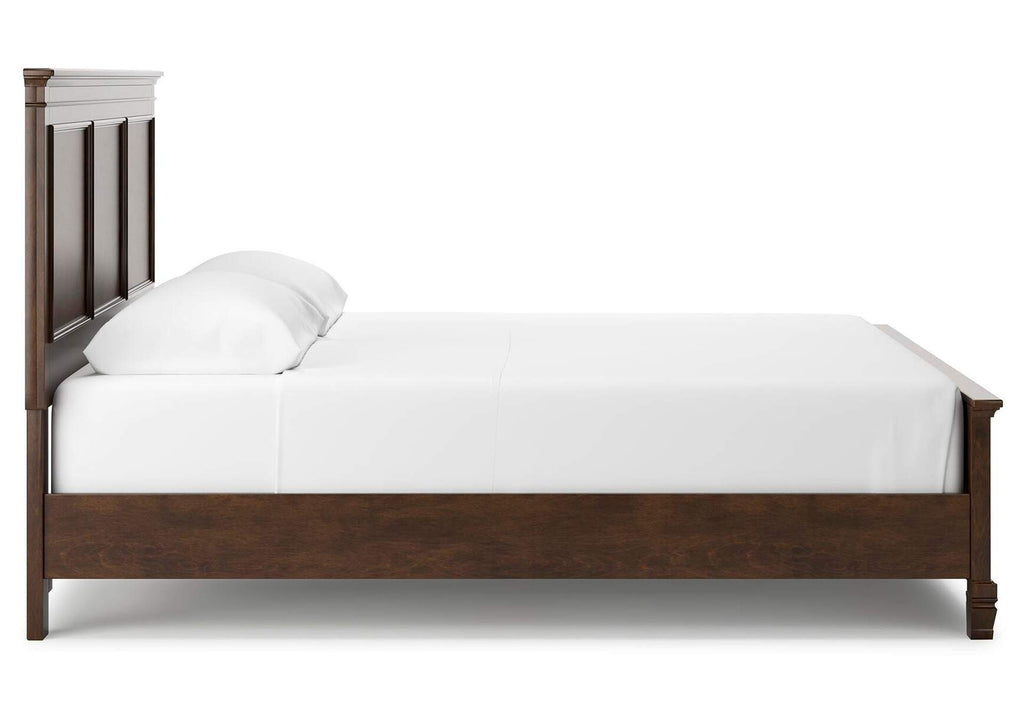 Danabrin California King Panel Bed with Mirrored Dresser side view