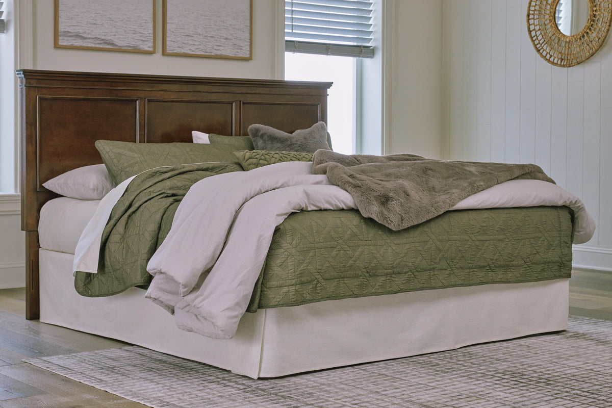 Danabrin California King Panel Bed - additional image 6