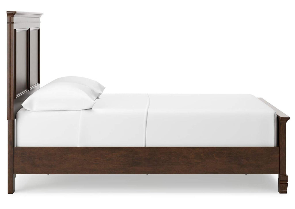 Danabrin Full Panel Bed with Mirrored Dresser, Chest and 2 Nightstands side view
