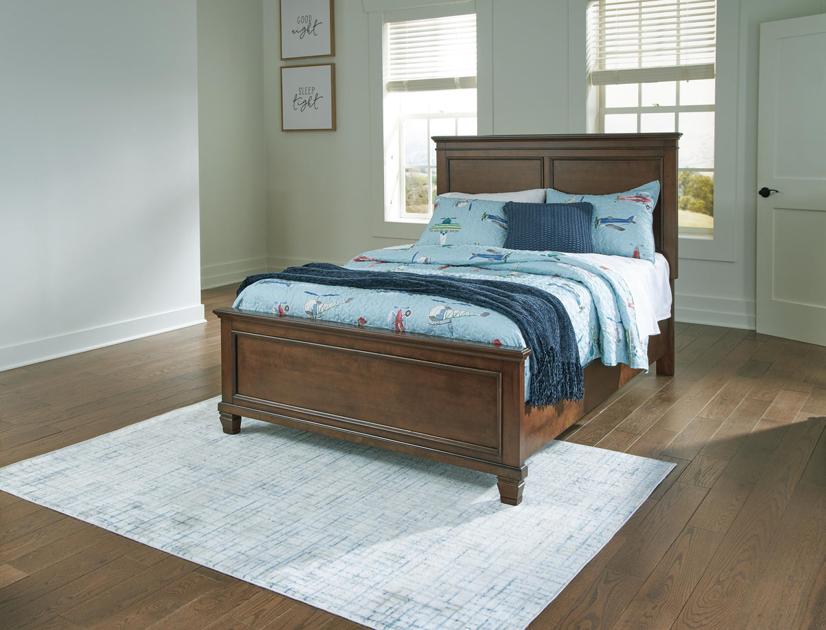 Danabrin Full Panel Bed in Brown, alternate view 2