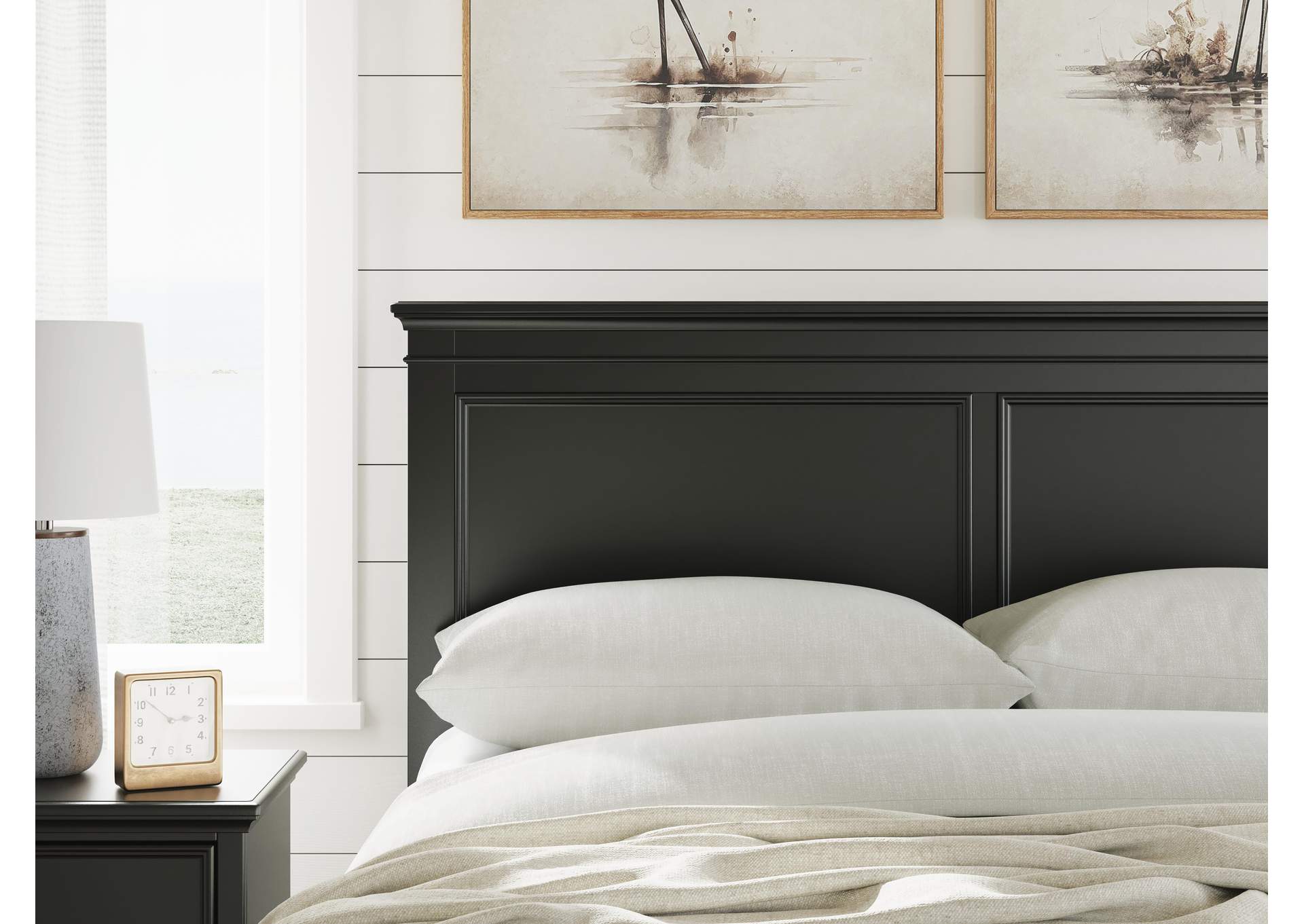 Lanolee Queen Panel Storage Bed and Dresser detail