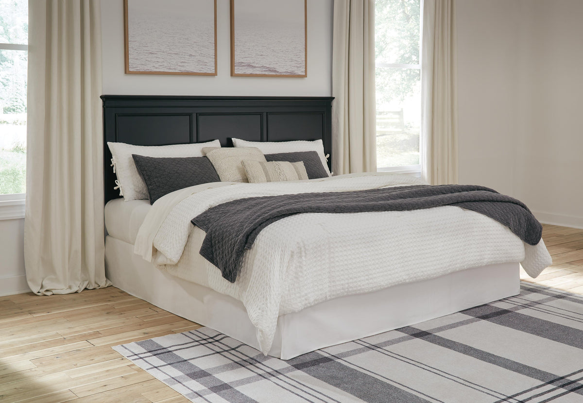 Lanolee California King Panel Bed - image 12