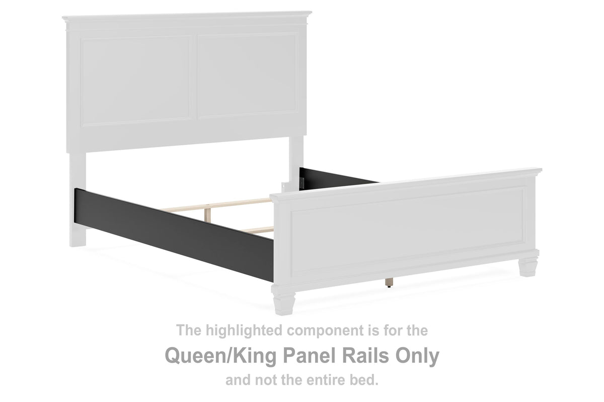 Lanolee King Panel Bed - image 16