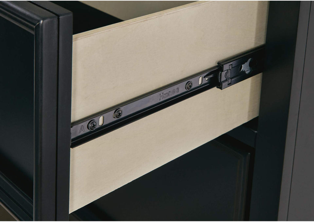 Lanolee Full Panel Bed with Mirrored Dresser detail