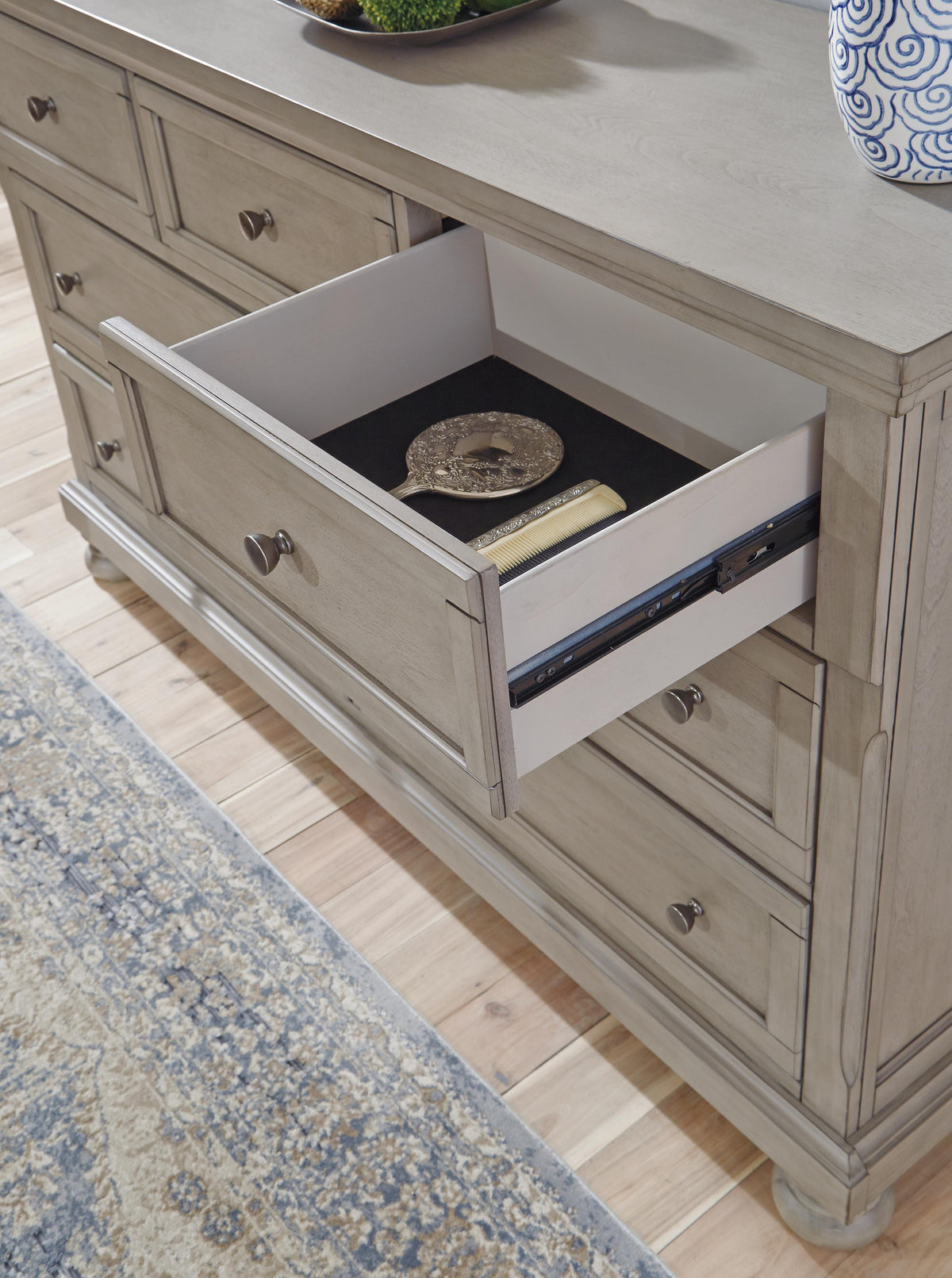 Lettner Dresser in Light Gray, detail view