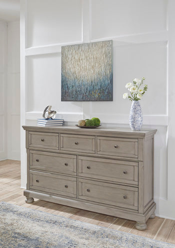 Lettner Dresser in Light Gray