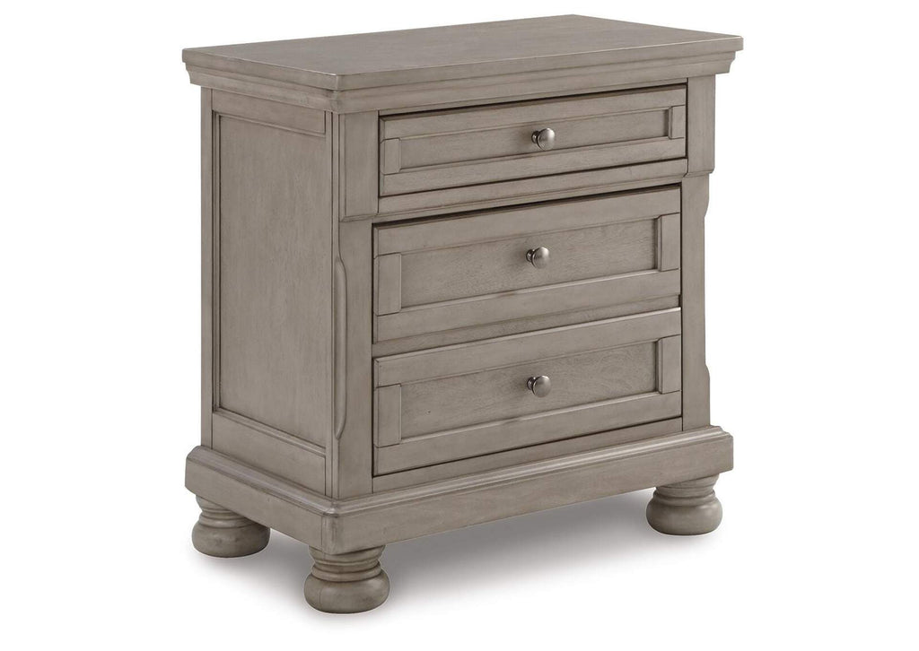 Lettner Queen Panel Bed with Mirrored Dresser and 2 Nightstands