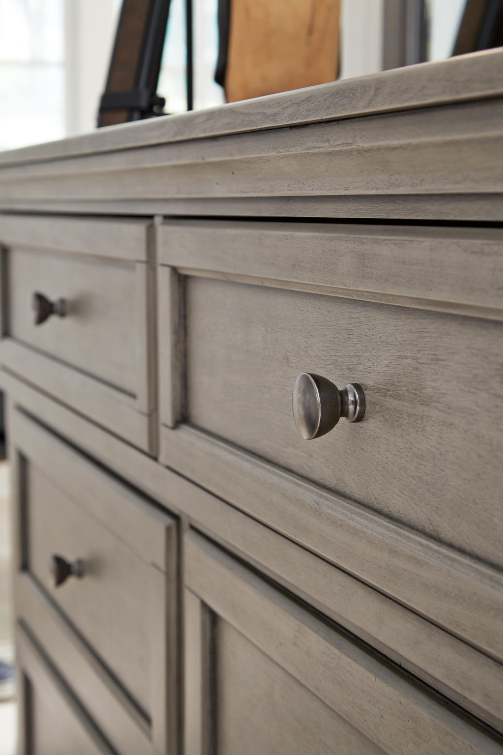 Lettner Dresser in Light Gray, detail view