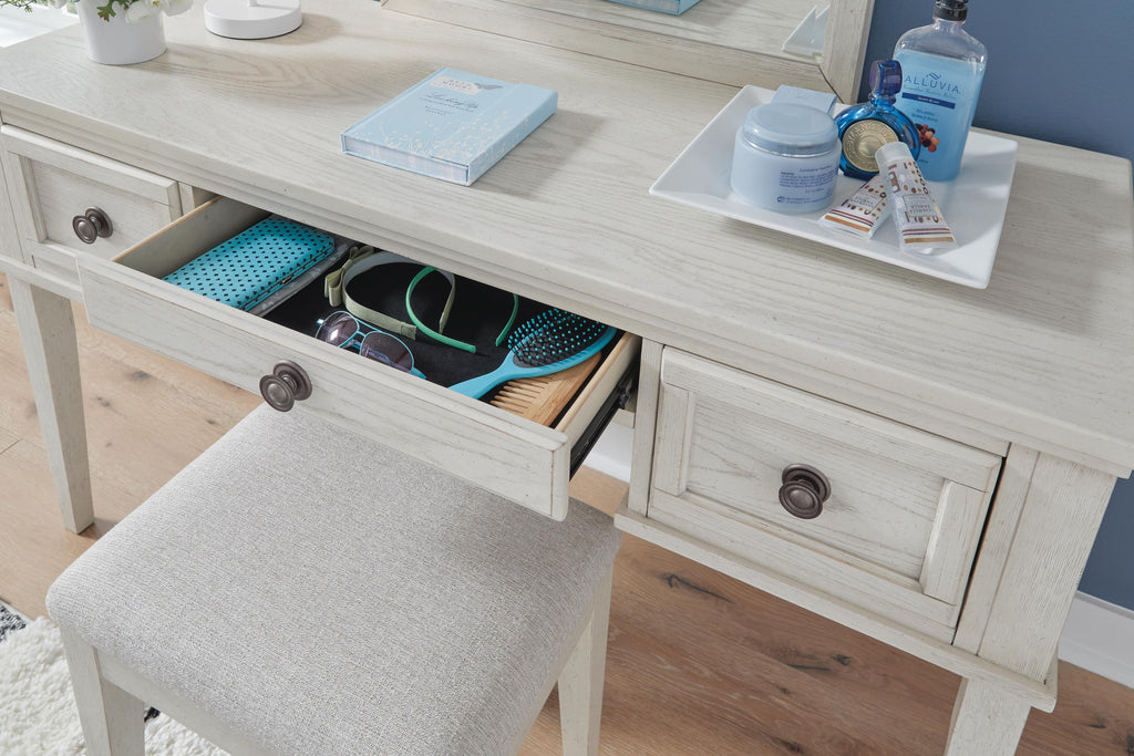 Robbinsdale Vanity with Stool in Antique White, detail view
