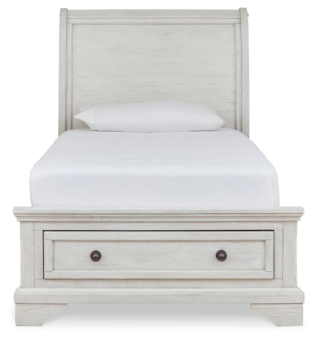Robbinsdale Twin Sleigh Storage Bed in Antique White, front view