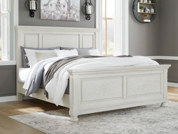 Robbinsdale Queen Panel Bed in Antique White