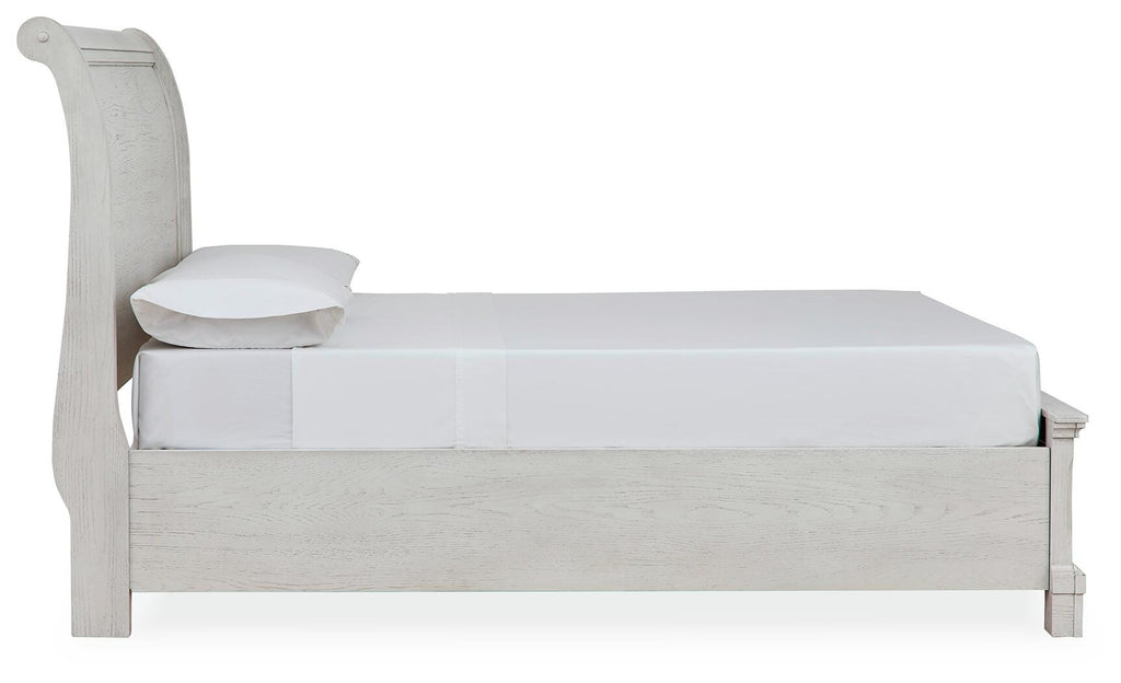 Robbinsdale Full Sleigh Storage Bed in Antique White, side view