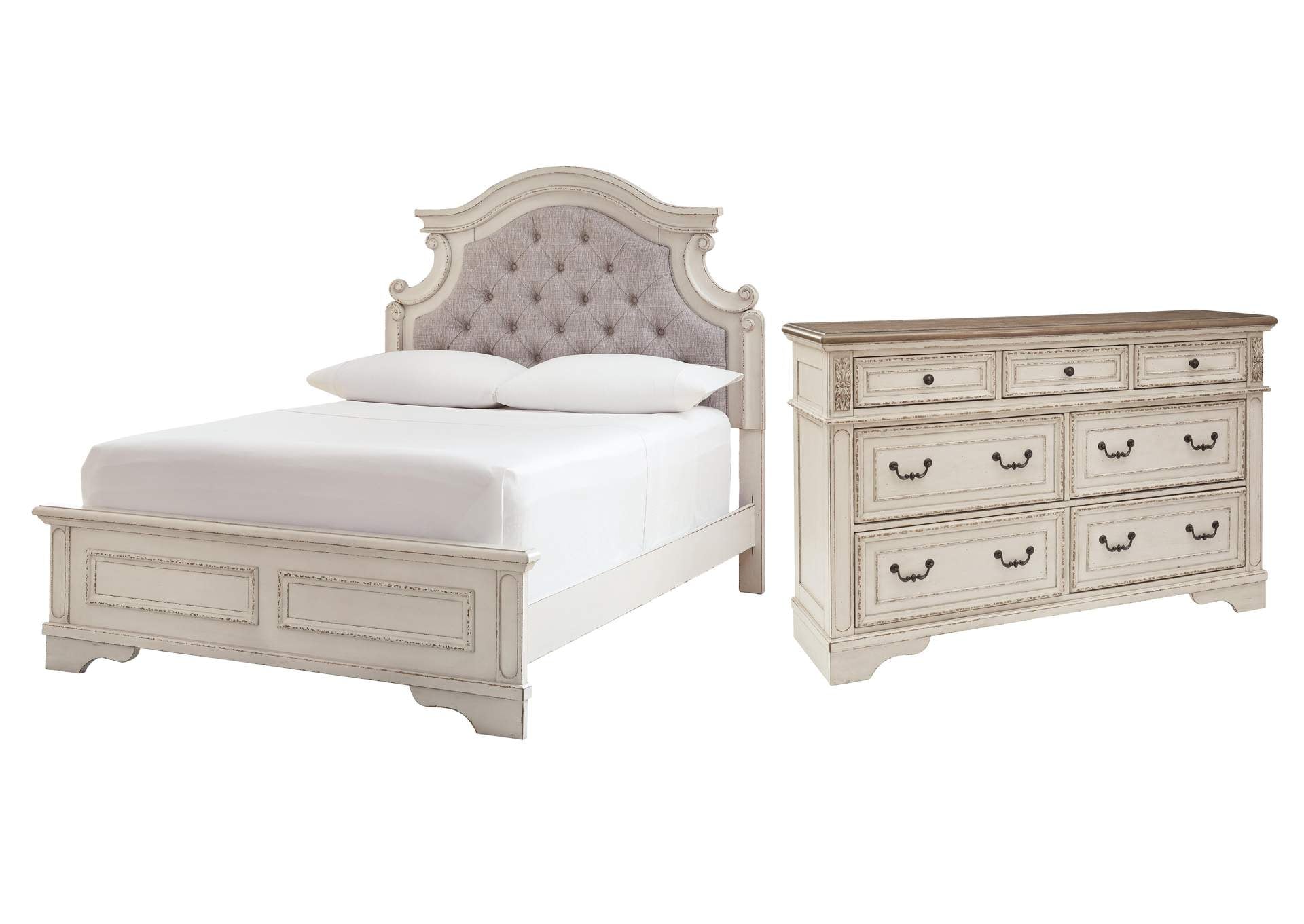 Realyn Full Panel Bed with Dresser