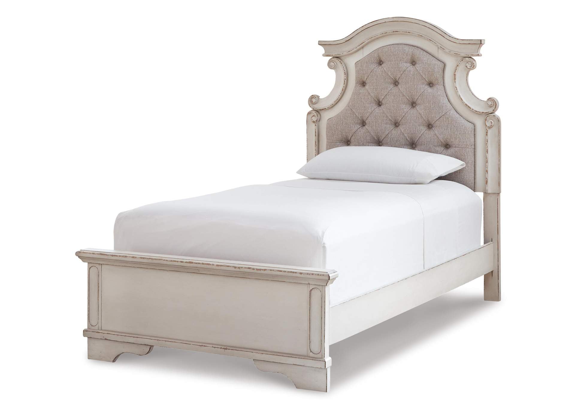 Realyn Twin Panel Bed with Mirrored Dresser, Chest and 2 Nightstands
