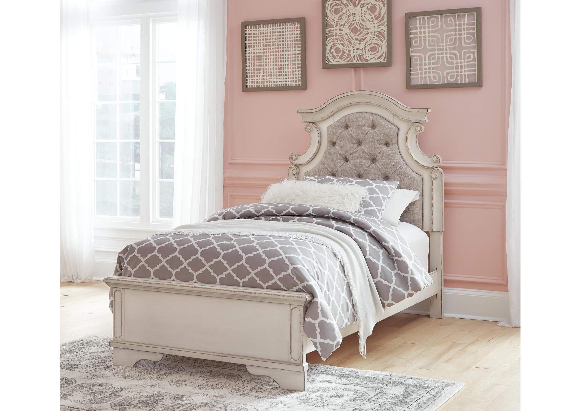 Realyn Twin Panel Bed with Dresser