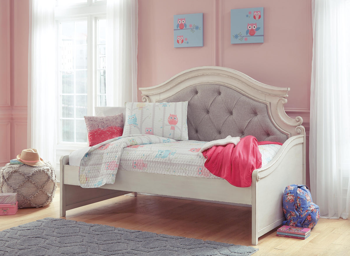 Realyn Twin Daybed with 1 Large Storage Drawer - image 17
