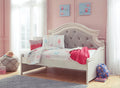 Realyn Twin Day Bed in Chipped White