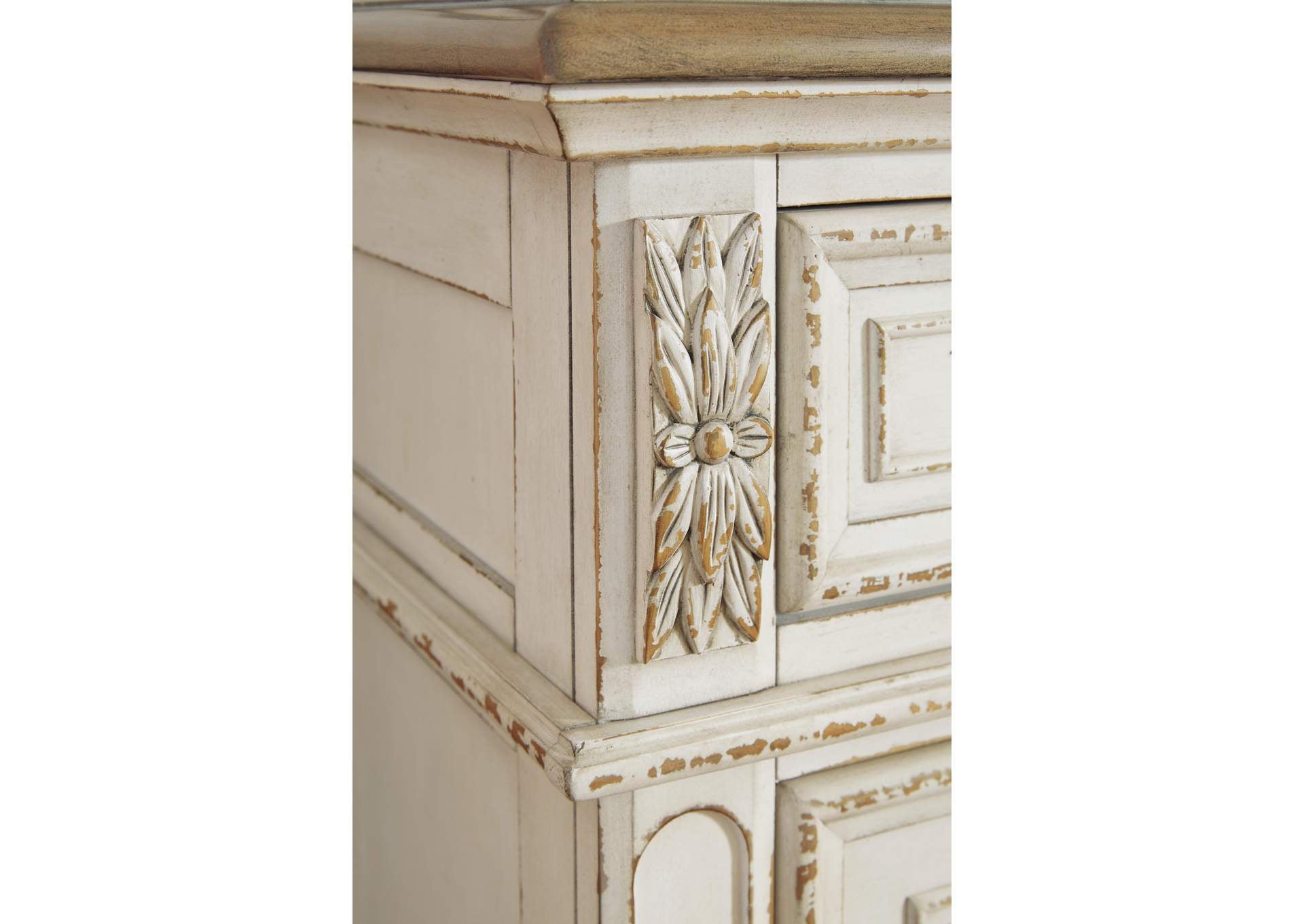 Realyn King Sleigh Bed with Mirrored Dresser