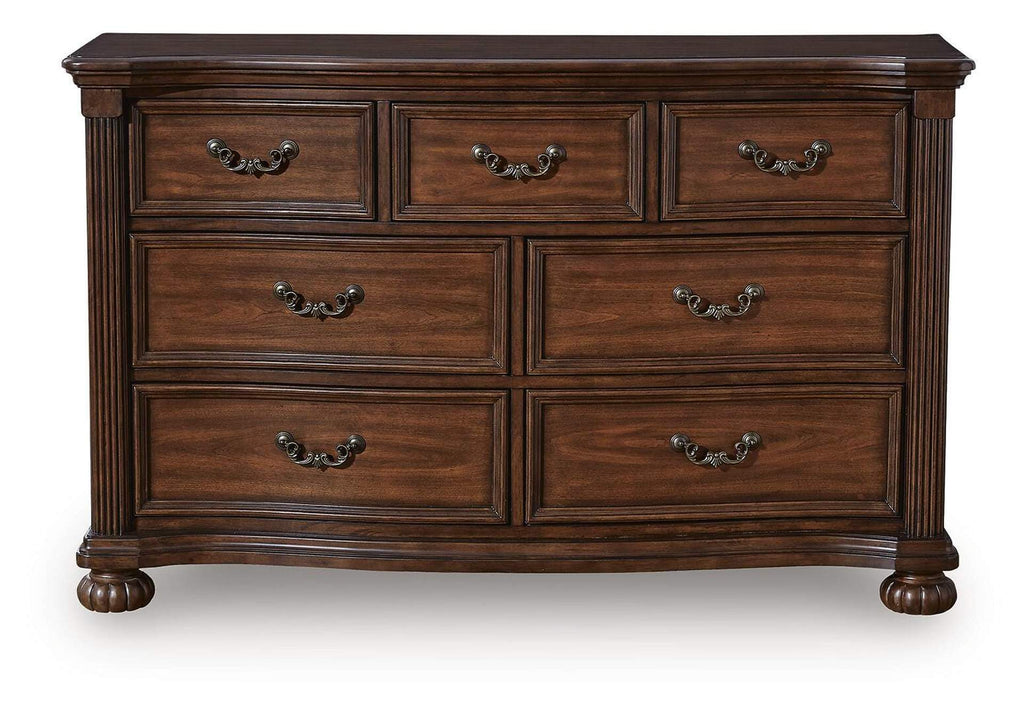 Lavinton King Poster Bed with Dresser front view