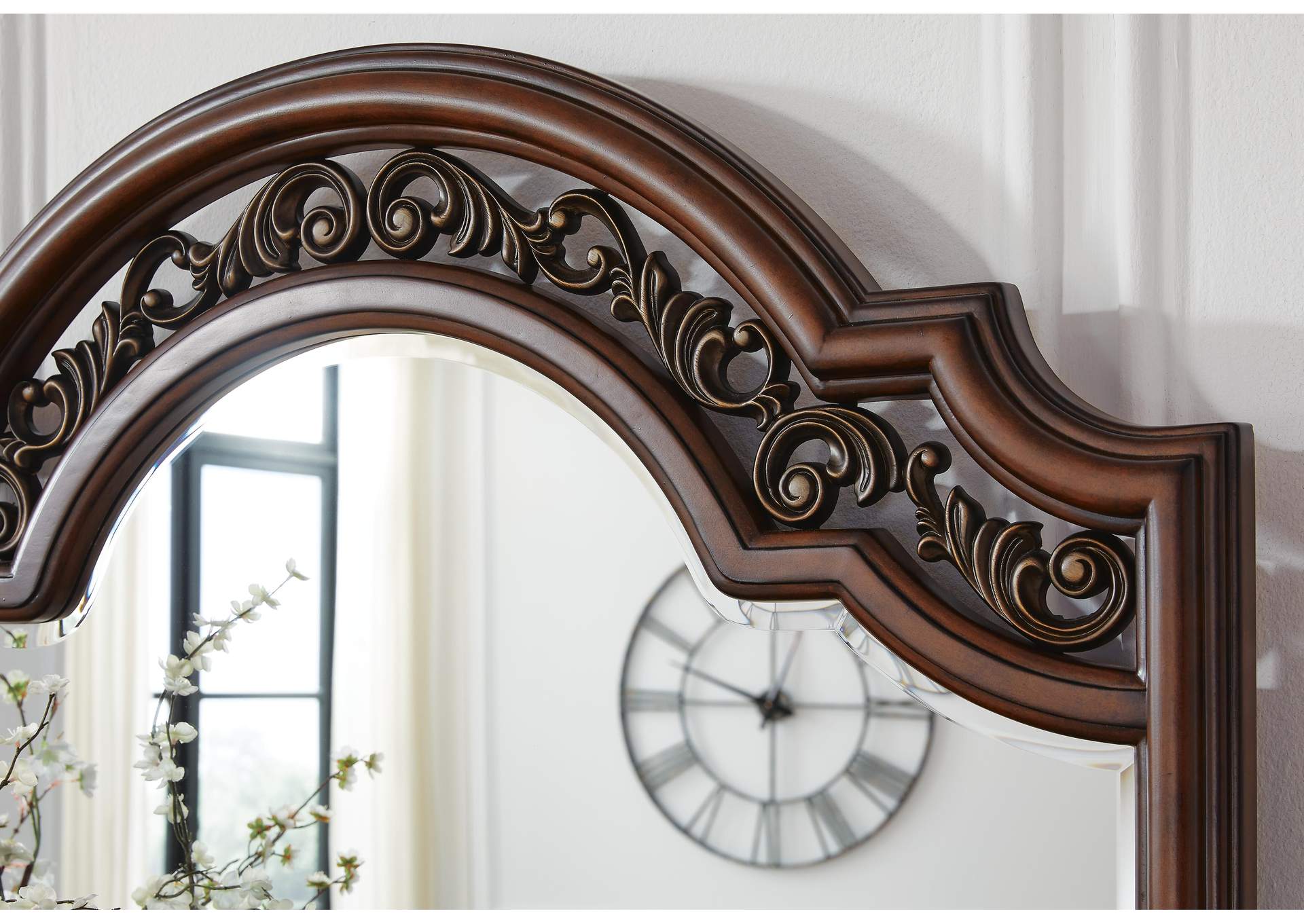 Lavinton Dresser and Mirror detail