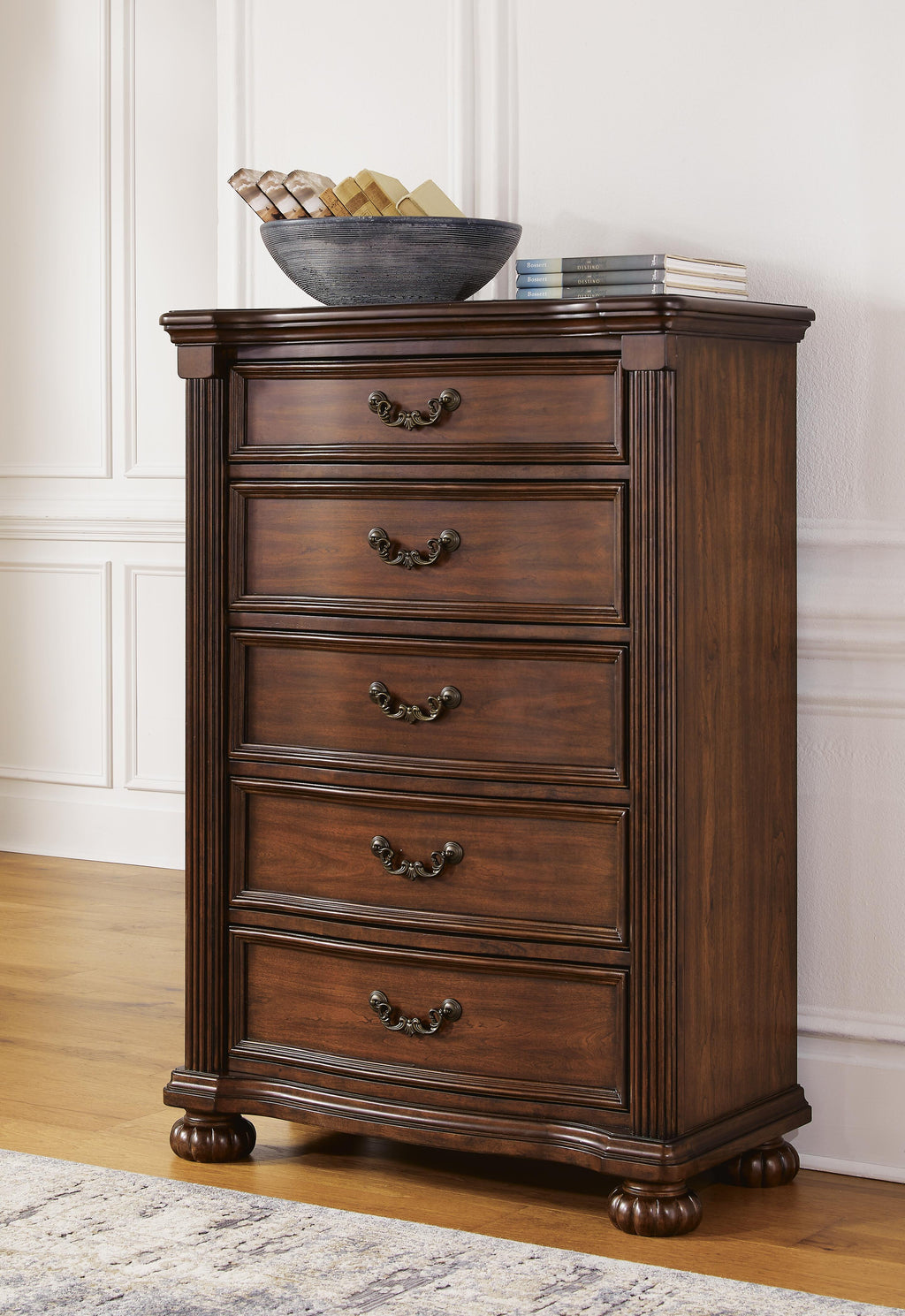 Lavinton Chest of Drawers in Brown, alternate view 3