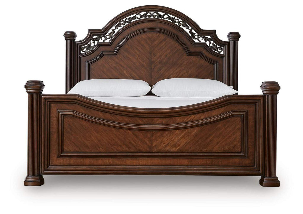 Lavinton King Poster Bed with Dresser