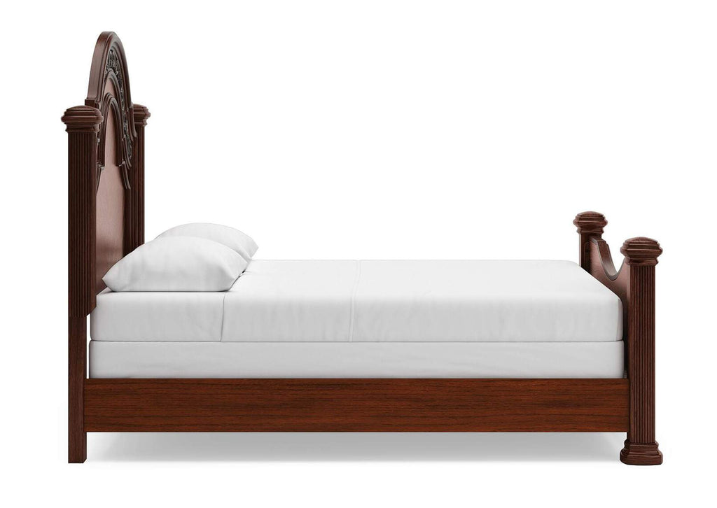 Lavinton Queen Poster Bed with Mirrored Dresser, Chest and Nightstand side view