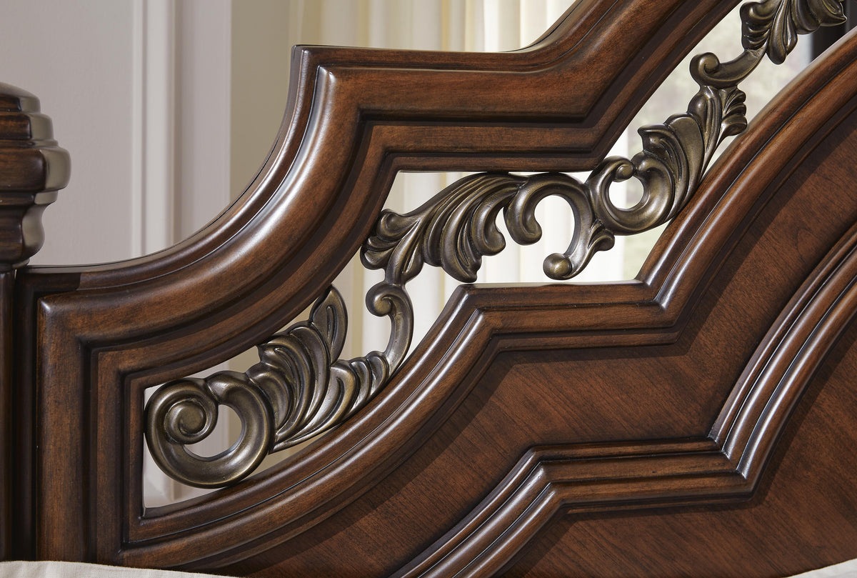 Lavinton California King Poster Bed in Brown, detail view