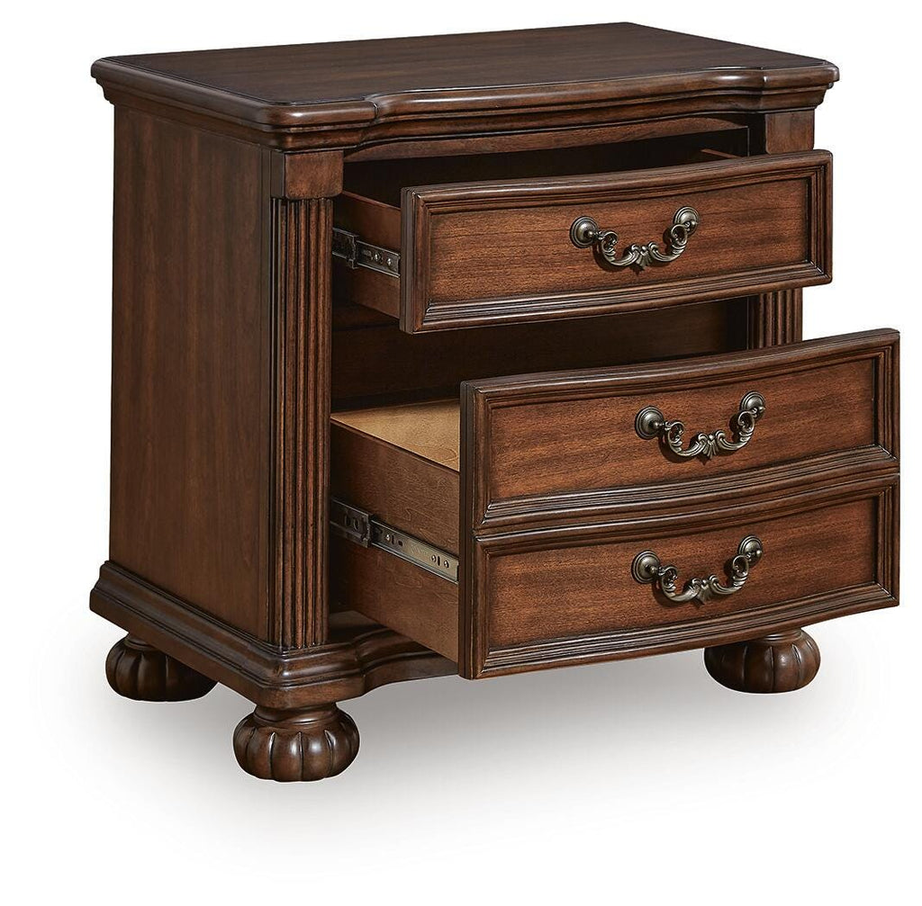 Lavinton Nightstand in Brown, open view