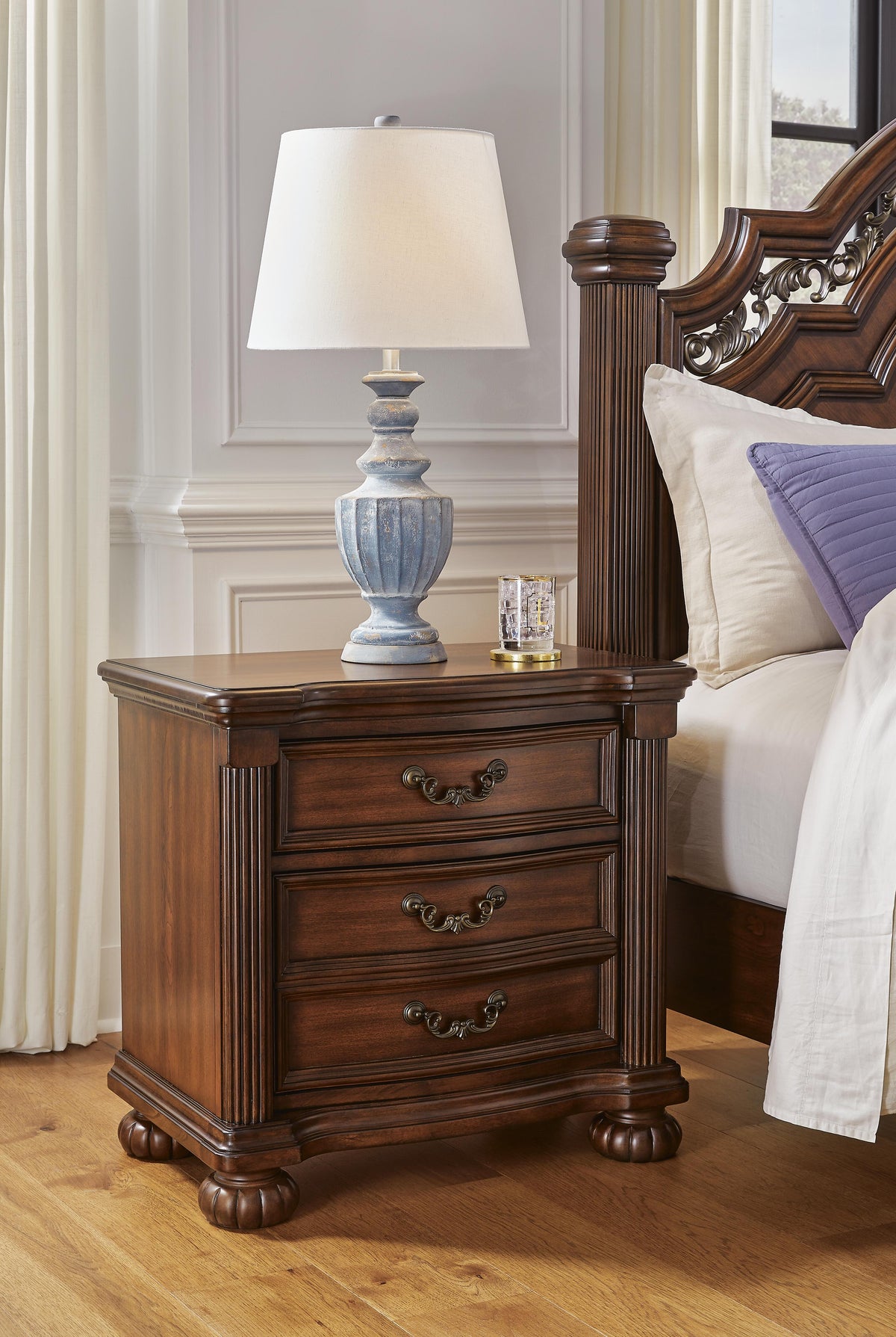 Lavinton Nightstand in Brown, alternate view 3