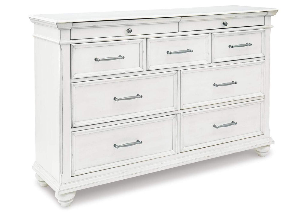 Kanwyn Queen Panel Bed with Dresser